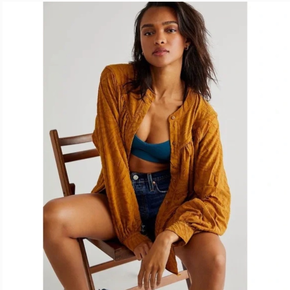 Free People Dreaming Tunic Golden Honey Fall Jacquard Stitching Button S SM - Picture 2 of 4